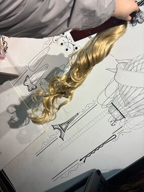 Blonde ponytail Curly Clip-In Hair Extension - Natural Golden Blonde